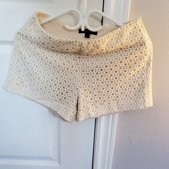 Banana Republic Lace Booty Shorts (Size 0) - Picture 4 of 4